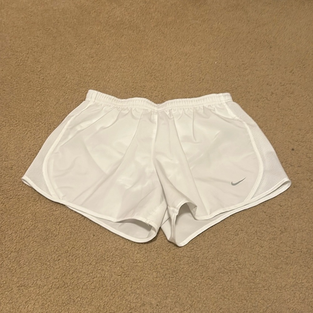 nike youth lg white shorts